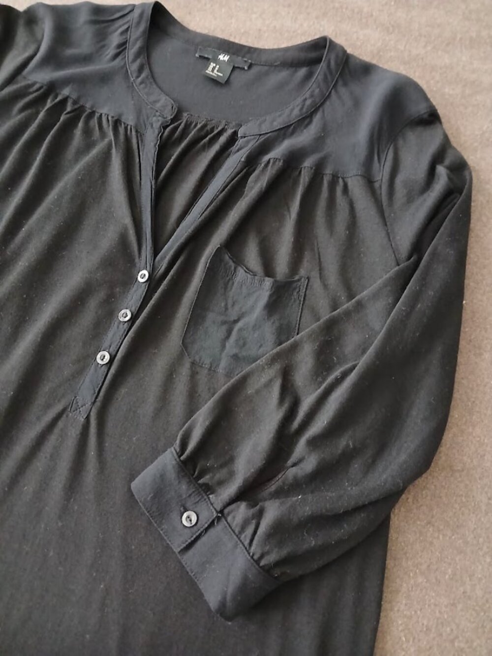 H&M 7/8th Sleeve Drapey Knit Blouse - M